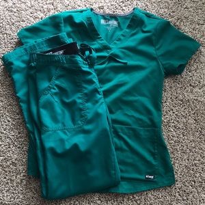 Greys anatomy hunter green scrubs
